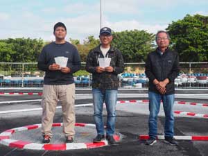 �X�|�[�c�N���XA���C���E�g�b�v�R