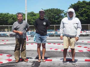 �X�|�[�c�N���XB���C���E�g�b�v�R