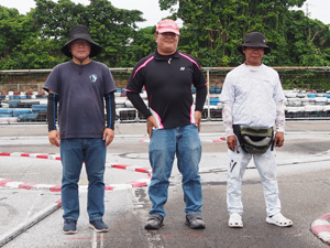 �s�f�P�O�N���X�`���C���E�g�b�v�R